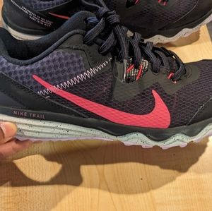 Women's size 8 Nike sneakers